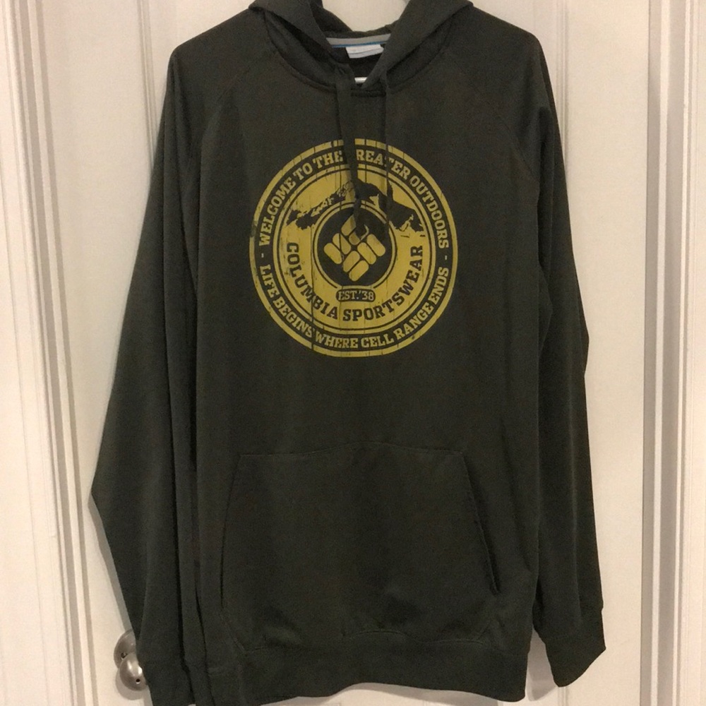 Columbia sweatshirt